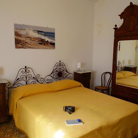 Sardegna, Torre Grande, La Camera Chiara Q2749 Hotel ภายนอก รูปภาพ